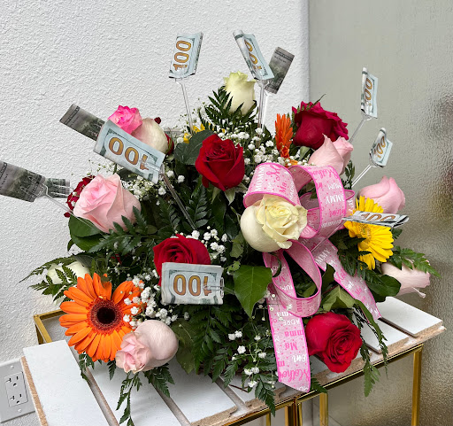 Arely's Flowers Plants & Gifts Richmond - Thumbnail