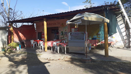 Cocina - Buffet "Tía Lupe". - Thumbnail