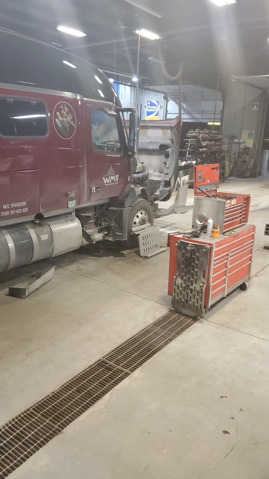 Cornwall Truck Maintenance Inc 1930 McConnell Avenue, Cornwall