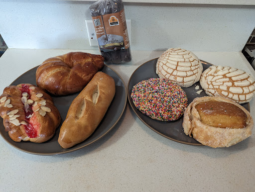 La Estrella de Oaxaca Bakery - Thumbnail
