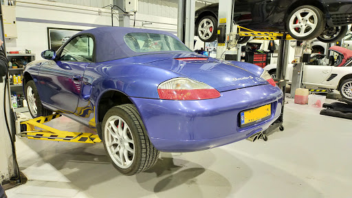Unique Porsche Specialists - Thumbnail