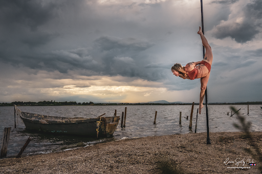 Aerial Pole Fit - Thumbnail