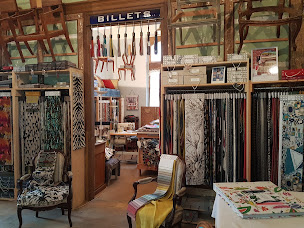 Photo n°1 de La Gare aux Sièges - Tissus d'ameublement à Autrecourt-et-Pourron (Tapissier décorateur)