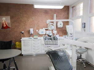 Photo n°12 de Centre Dentaire Le Luc - RDV en ligne à Le Luc (Orthodontiste)