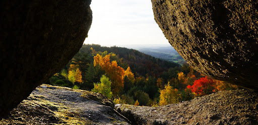 Pyramide en porte à faux - Thumbnail