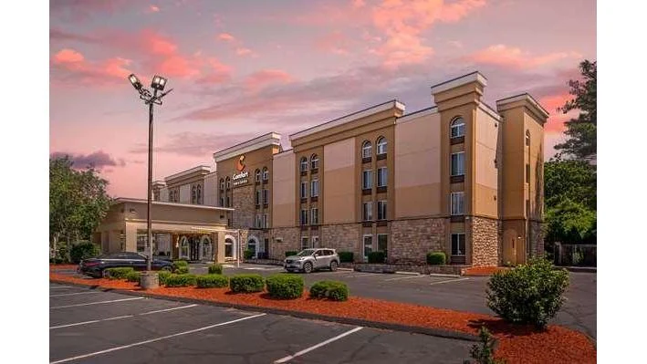 Comfort Inn & Suites East Hartford - Hartford
