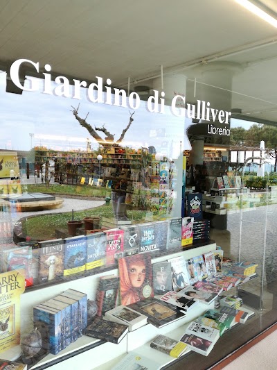 Photos of The Library Garden Gulliver