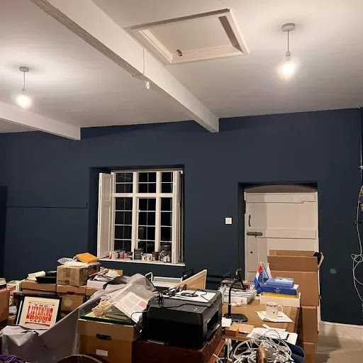 https://cheappaintinganddecor.uk/ - Visual