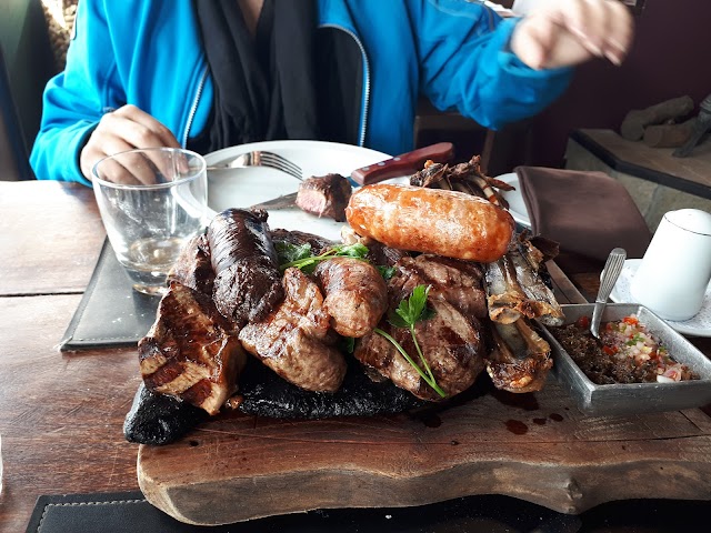 MAKO Fuegos y Vinos