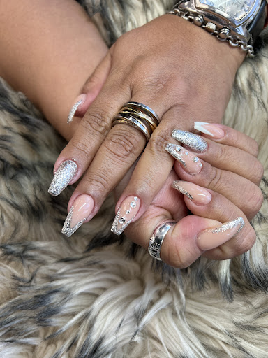 Nails World - Thumbnail