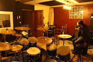 Photo n°2 de Pressoir Records à Bailleul-sur-Thérain (Studio d'enregistrement)