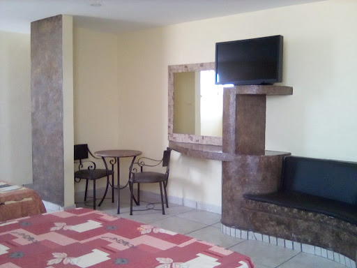 Auto Hotel Avenida Real el Salado - Thumbnail