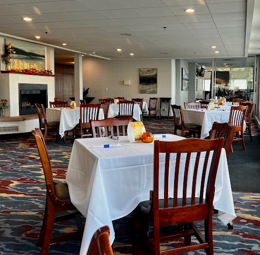 Nolan's Restaurant at Illinois Beach Hotel Gallery - United States