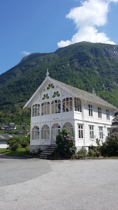 Photos of Sundal