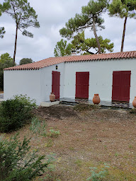 Photo n°32 de Artisan Fayard Firmin - Couvreur charpentier 82 | Réparation Nettoyage Toiture Faîtage Peinture Tarn-et-Garonne Montauban à Montauban (Couvreur)