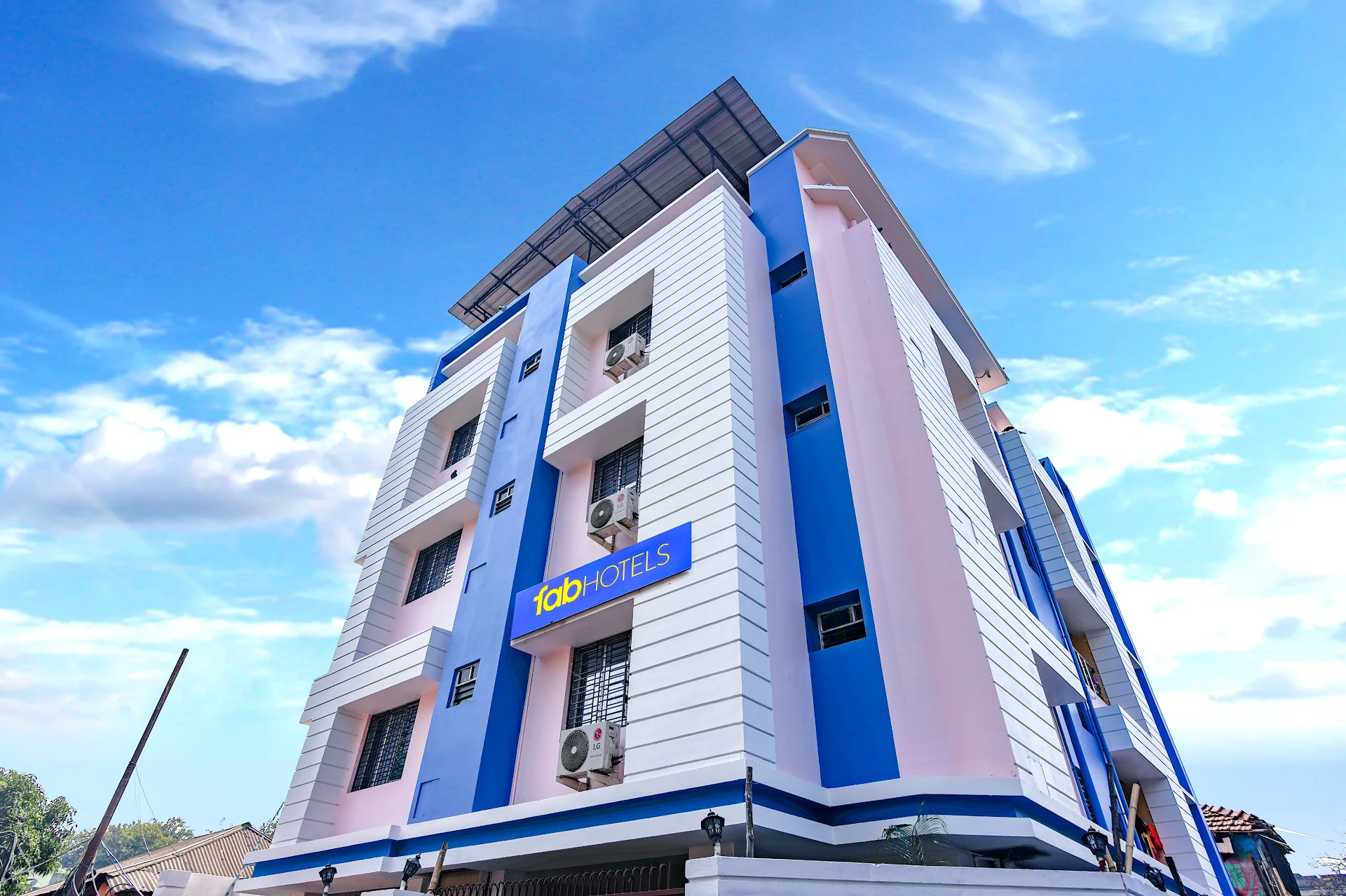 FabExpress Apollo - Hotel in Bidhannagar Railway Station, Kolkata