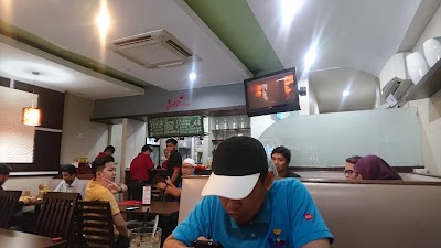 Photos of Ceri Cafe Delima