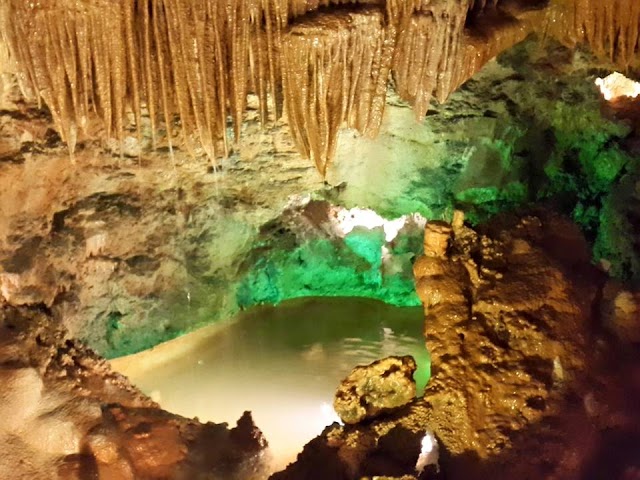 Mira de Aire Caves