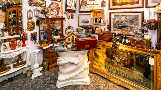 Days Of Olde Antique Center - Thumbnail