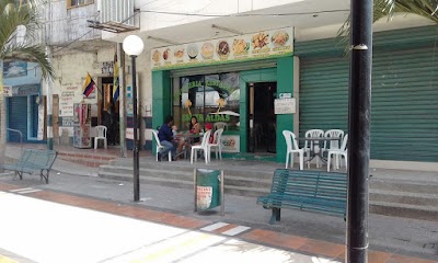 Photos of Cellcompu Calle 11 Y Av 3 Pasaje Jose Maria Egas