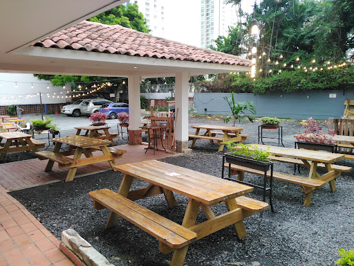 Cervecería Central Taproom