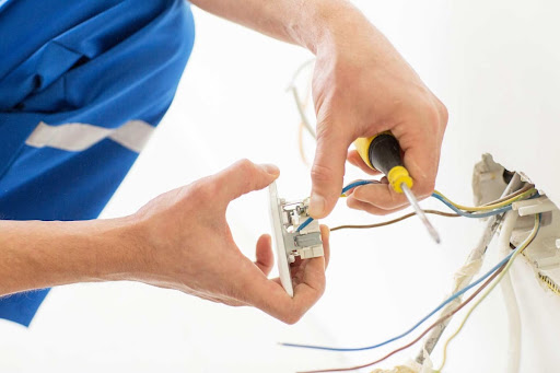 Best electrician available in Gurgaon near me post image