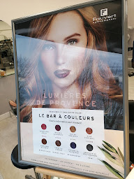 Photo n°15 de Lady Men Coiffure Morpho-Visagiste conseil en image ARTISAN à Haubourdin (Salon de coiffure)