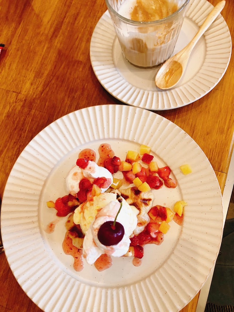 カフェピノ CAFE PINOT