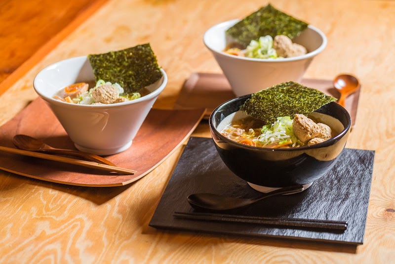 知床鶏麺 CHICKEN CREST