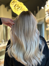 Photo n°1 de Lucas Pichard à Blois (Salon de coiffure)