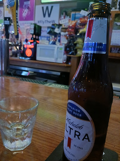 Cindy's Pub - Visual