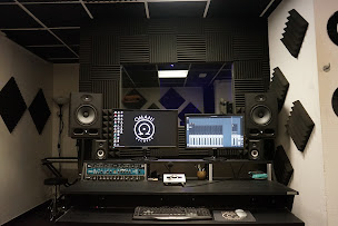 Photo n°5 de OMANI RECORDS à Montreuil (Producteur de musique)