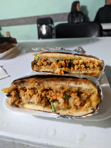 Tacos y caldos crikas