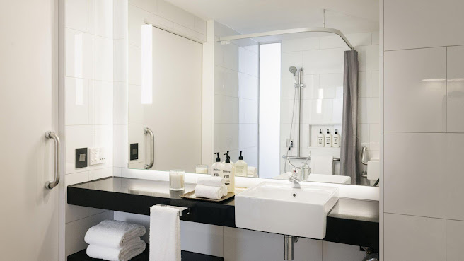 Hotel Indigo Melbourne on Flinders by IHG by null