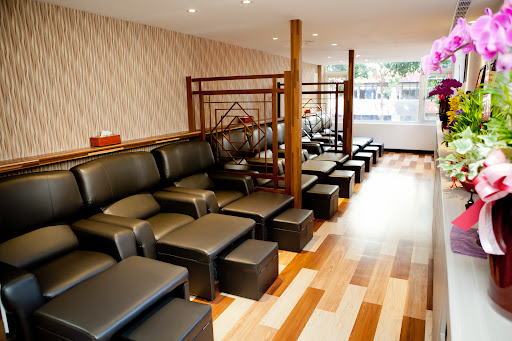 明易足體養生東門旗艦館評價、營業時間、服務項目、價格 - 專業深層按摩舒壓