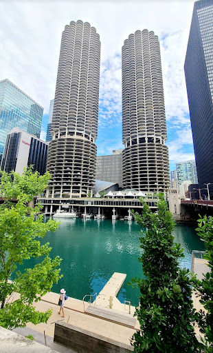 Illinois Center Parking North - LAZ - Thumbnail