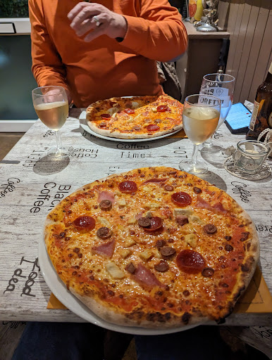 Don Amici's - Visual
