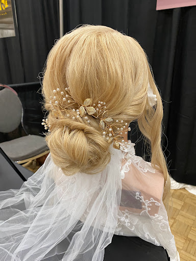 Evon Bartsch Hair - Thumbnail
