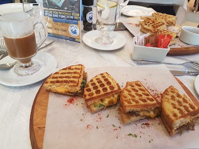 Photos of Madeira Cafe