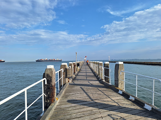 Uncle Beach Memorial Vlissingen - Thumbnail