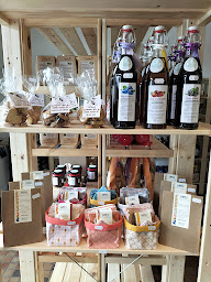 Photo n°9 de Les Fées Boule de Neige à Védrines-Saint-Loup (Épicerie)