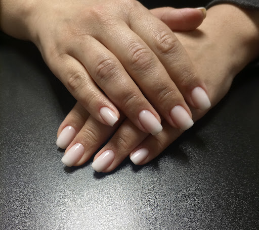 DOBRE RĘCE Olena Stadnytska