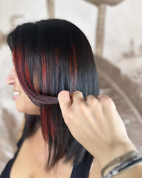 Photo n°19 de Mia & Co coiffure à Saint-Pierre (Salon de coiffure)