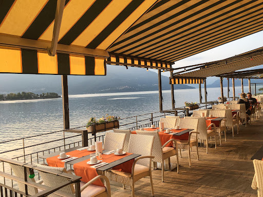Art Hotel Posta al lago/ Ristorante Rivalago/Residenza Bettina