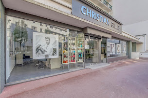 Photo n°8 de Christian Gilles - Paris 20 Saint-Fargeau à Paris (Salon de coiffure)