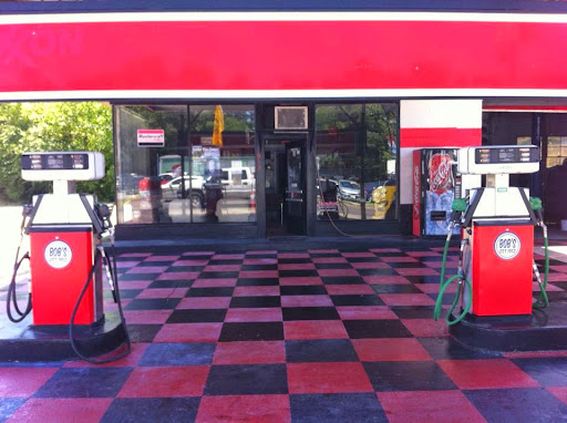 Bob's Full Service Station - Thumbnail