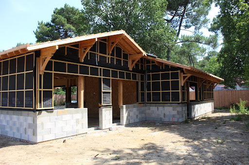 Photo de IBA Construction Bois - Couvreur &amp; Charpentier à Lormont (33310)
