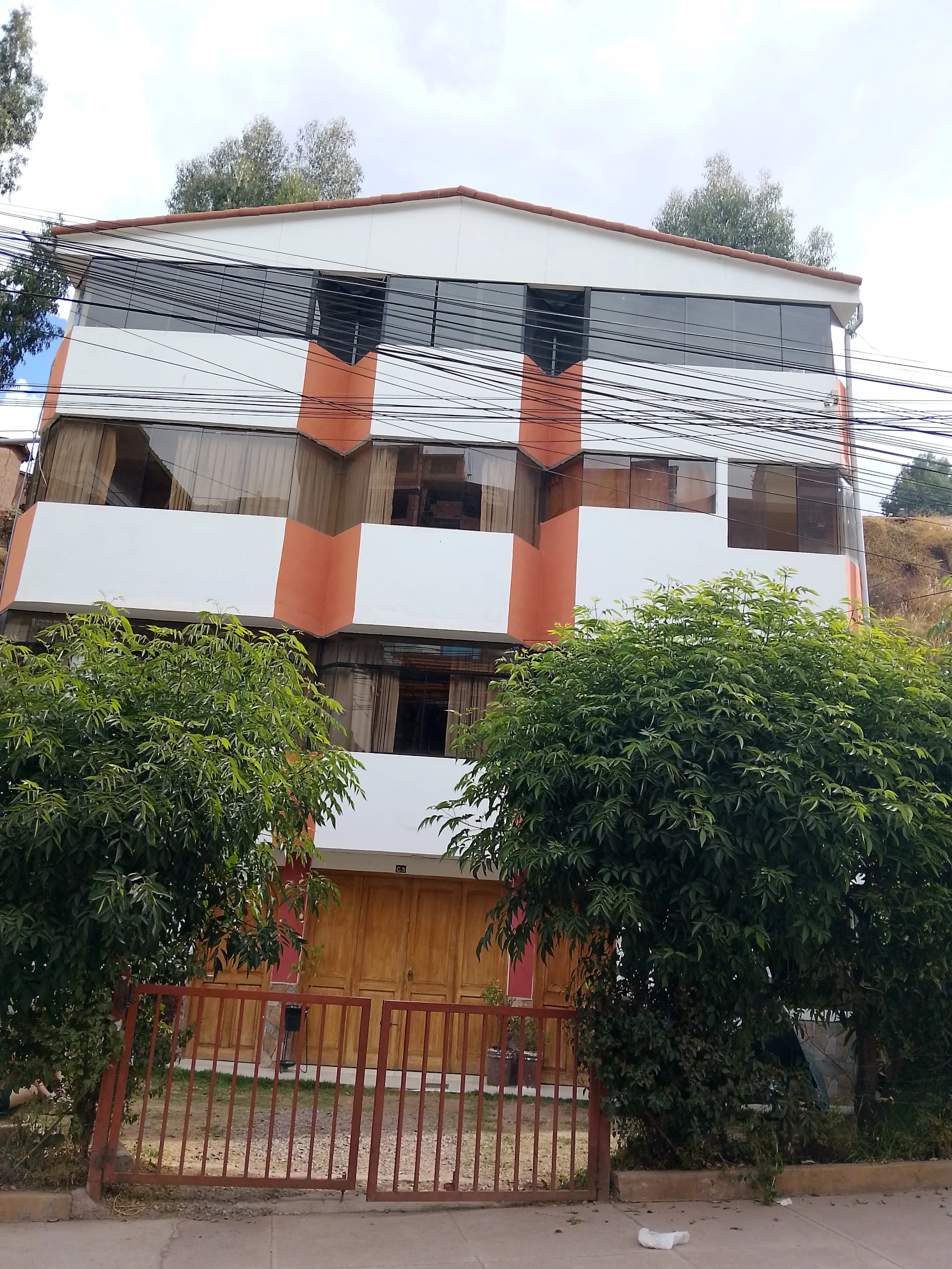 Inka town inn