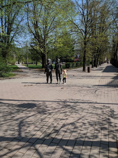 Father and Son sculpture