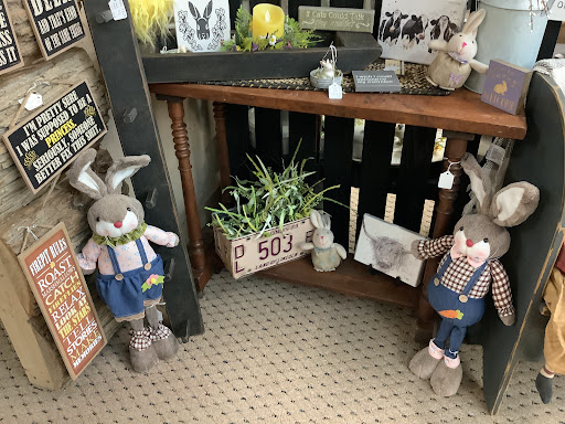 Ms Becky's - Visual